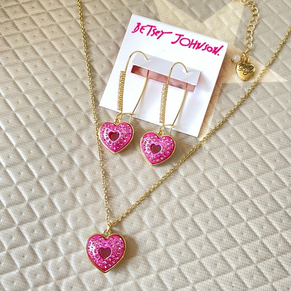 BETSEY JOHNSON Faux Stone Pave Heart Earrings & Matching Necklace Set NWT Pink - Picture 3 of 4
